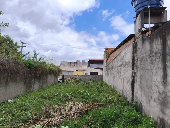 Vende terreno na rua são Lucas próximo a feirinha do sobradinho 