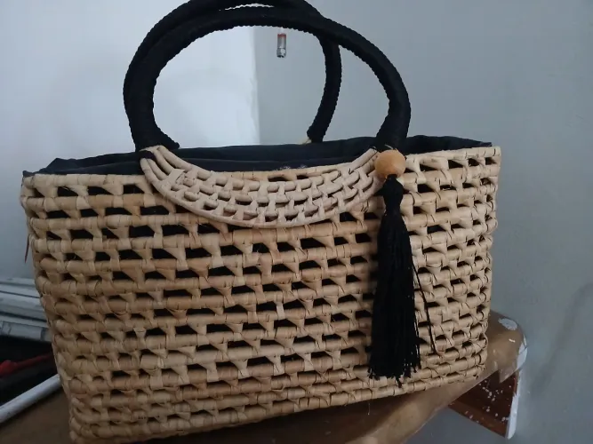 Bolsas artesanais feitas a mão