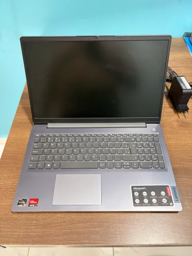 Notebook Lenovo IdeaPad 3 - Excelente Estado