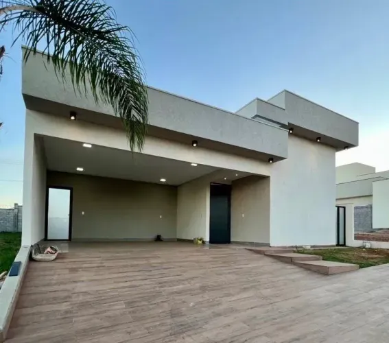 Casa no Condomínio Gaudí | 3 Suítes, Piscina Aquecida e Projeto Sofisticado