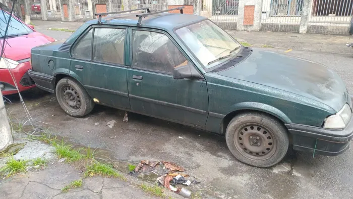 Chevrolet Monza GL 2.0 Efi/sl/l/650/club/barc.2e4p (álcool) 1996