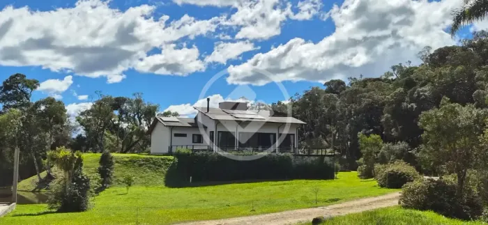 IC - CASA DE CAMPO DE ALTO PADRÃO EM RANCHO QUEIMADO | TERRENO DE 10.500 M²