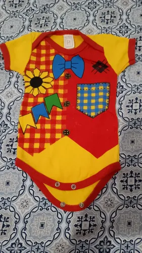 Roupinha tema junino 
