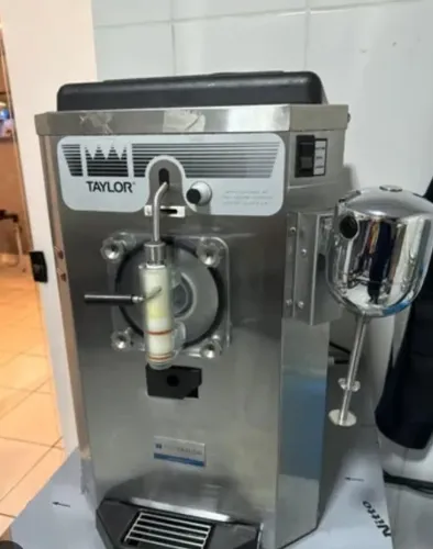 Máquina de açaí Taylor 