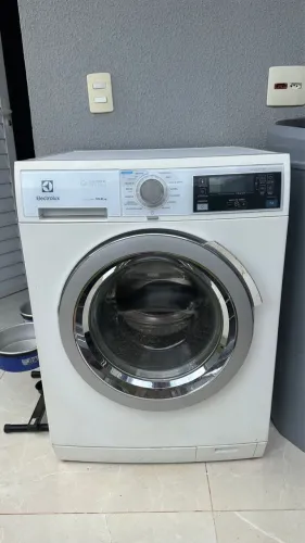 MÁQUINA DE LAVAR ELECTROLUX