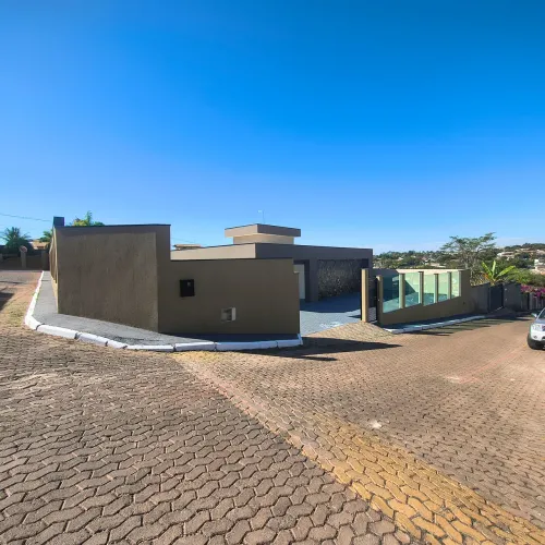 Casa 4 suítes Arniqueira