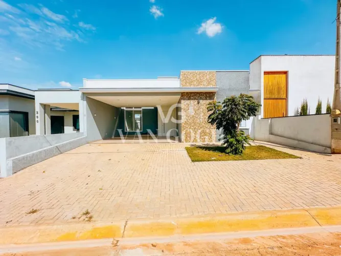 Casa com 3 Suítes no Condomínio Portal do Sol em Holambra