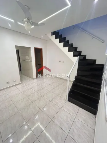 Casa de condomínio em Avenida Minas Gerais - Vila Voturua - São Vicente/SP