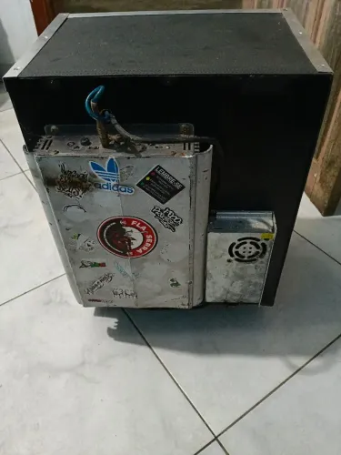 Vendo caixa de som com módulo ela tá funcionando perfeitamente 