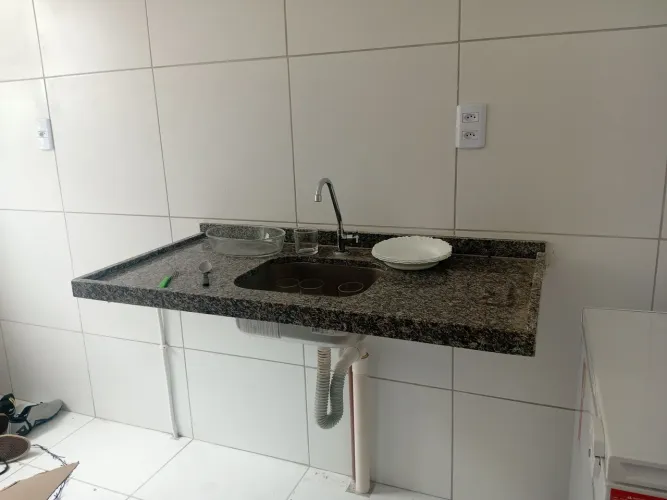 Vendo pia em granito