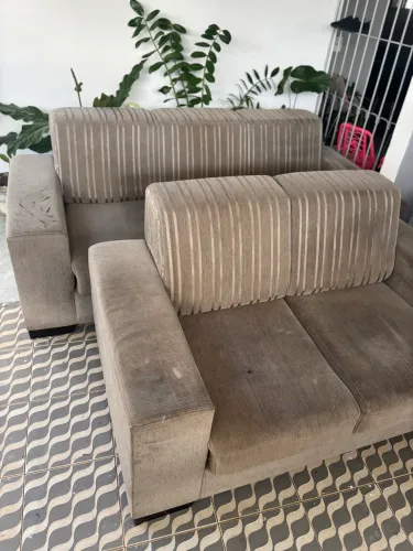 Sofá com 3 e 2 lugares