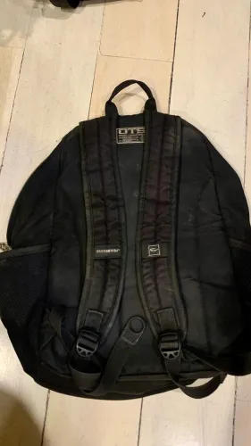 Mochila SUISSEWIN Preta bom estado