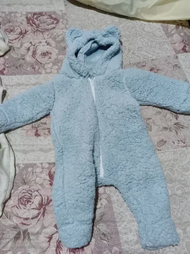 Macacão P de bebê de pelinhos