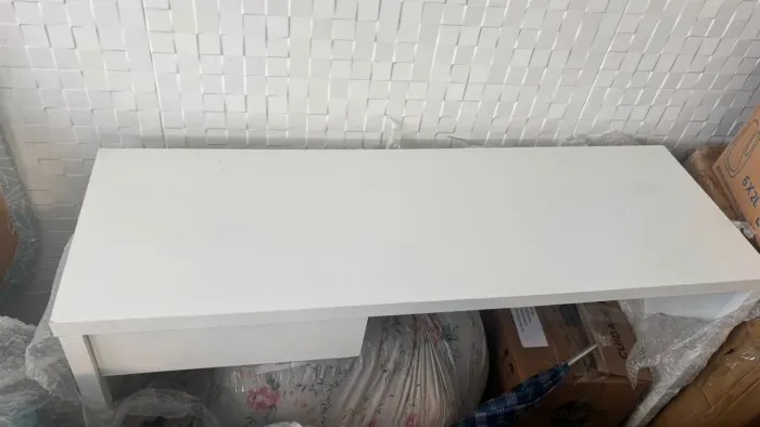 Escrivaninha Mdf muito conservada
