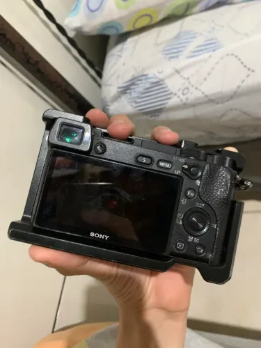 Câmera Sony a6300 corpo e baterias