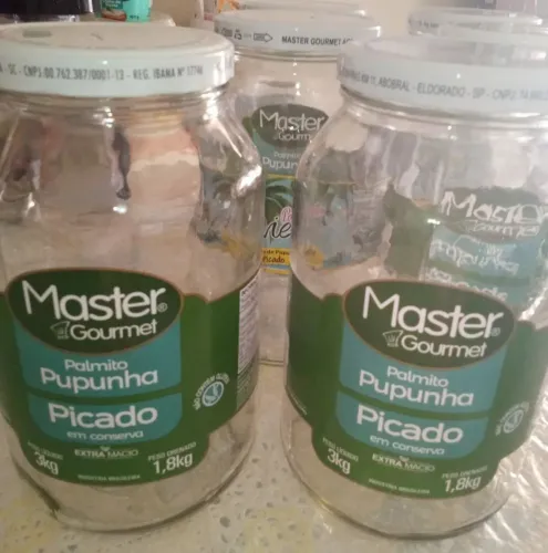 Vende se pote grande de Palmito
