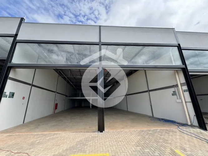 Galpão para locação - 624,40m² - Laranjeiras - Uberlândia/MG