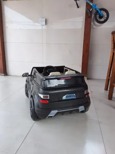 Carro Elétrico Infantil com controle  Estilo SUV - Excelente Estado