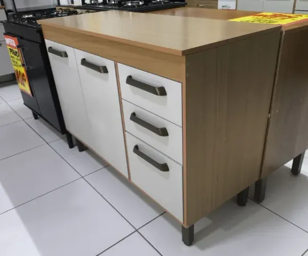 Balcão Malta com 3 Portas e 2 Gavetas