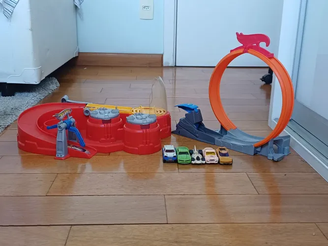 Hot Wheels - Pista Color Shot + Pista Rei do looping