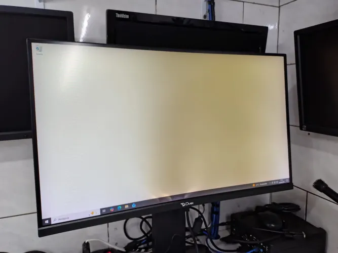 Monitor Duex 27 Pol. 240hz Curvo com defeito!