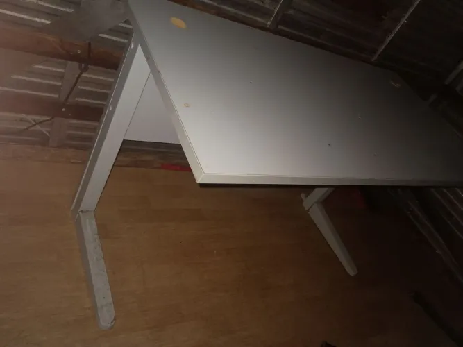 Mesa de escritório perfeito estado
