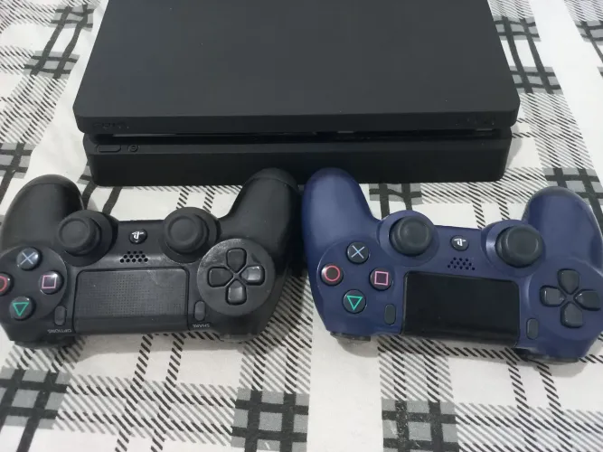 VENDO PS4 SLIN 2 CONTROLE