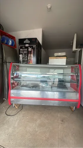 Balcão de açougue bandeja