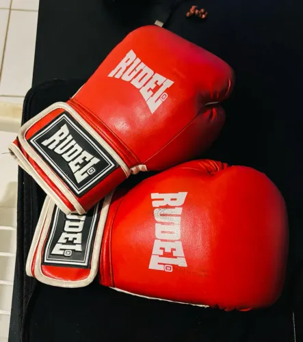 Luva de boxe seminova RUDEL - 12oz