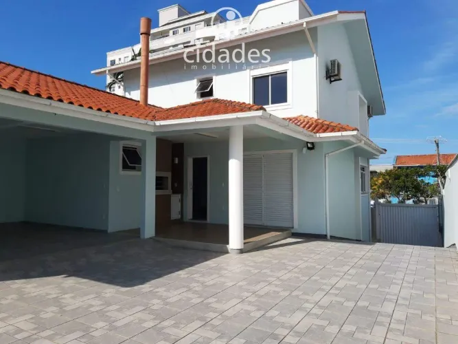 CASA RESIDENCIAL/COMERCIAL 2 pisos, amplo terreno e muito bem construída! ACEITA PERMUTA!