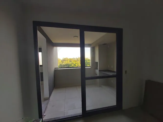 Porta de Alumínio Preta 2 folhas, medidas 2,26 largura X 2,40 altura