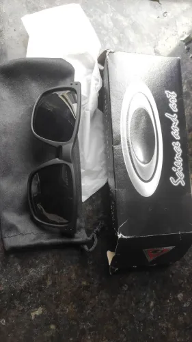 Oakley Holbrook Prizm Black Polarized Original  <br>Na caixa tudo certo <br>