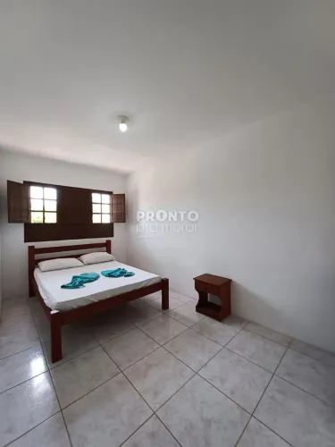 Casa de Condomínio com 4 quartos em Carneiros