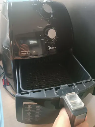 Airfryer Midea tamanho família 
