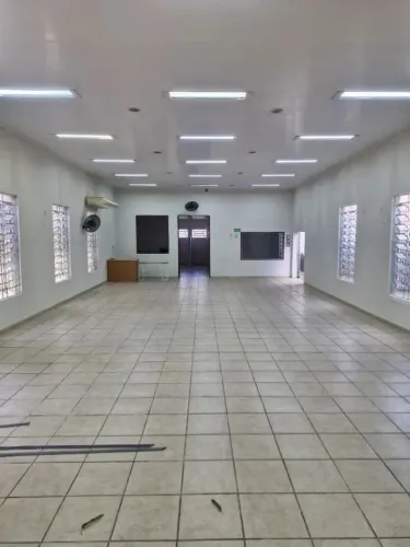 Imóvel Comercial para Venda em Maracanaú, Pajuçara, 1 dormitório, 2 banheiros