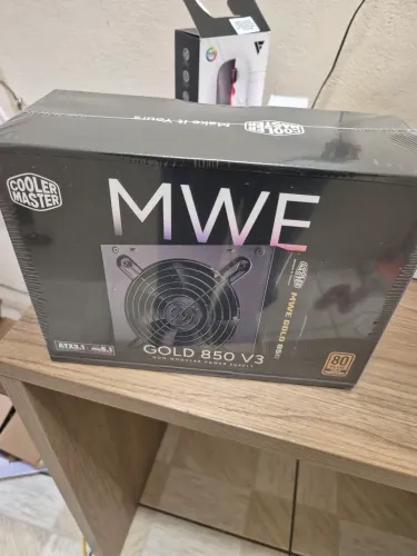 Fonte cooler master 850w lacrada