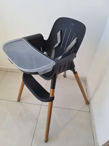 Cadeira de Alimentação Burigotto - Design Moderno - Excelente Estado
