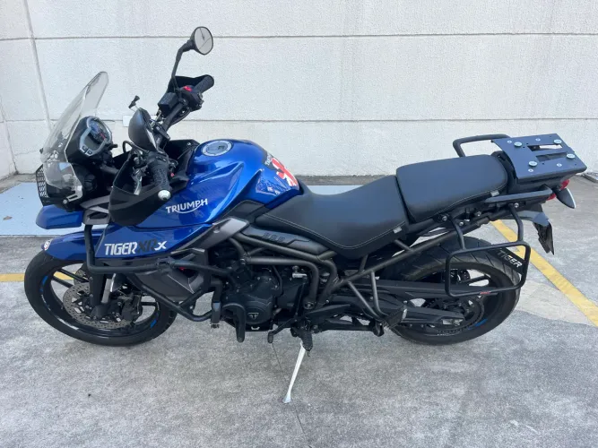 Moto Triumph Tiger XRX 2018 - Muito Conservada 