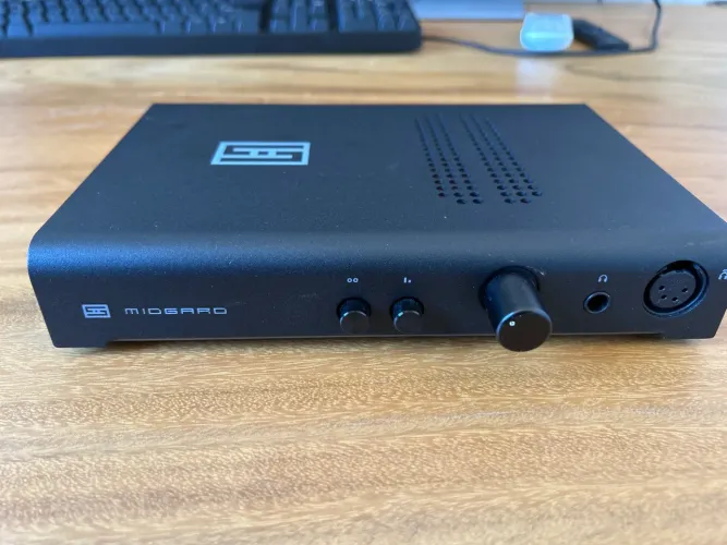 Amplificador de Headphones Schiit Midgard