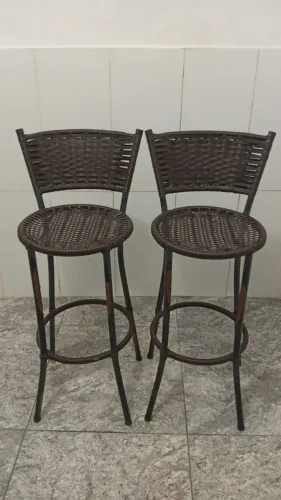 Banqueta para balcão duas. 
