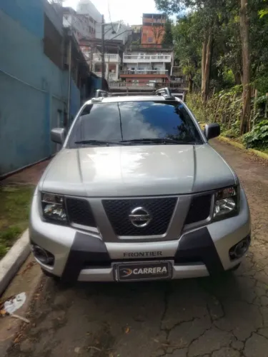 Nissan Frontier SV AT. CD 4X4 2.5 TB Dies. Aut. 2015