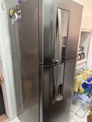 Geladeira Eletrolux 382 litros
