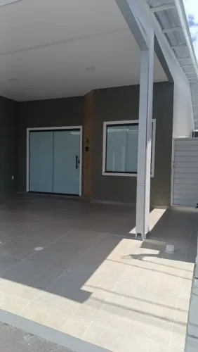 Casa em mini Condomínio no Parque Dez/ 2 Qts sendo 1 Suíte/ 02 Vagas