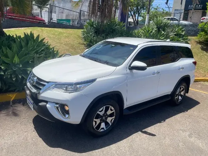 Toyota Hilux SW4 SRV 4X2 2.7 Flex 16V Aut. 2019