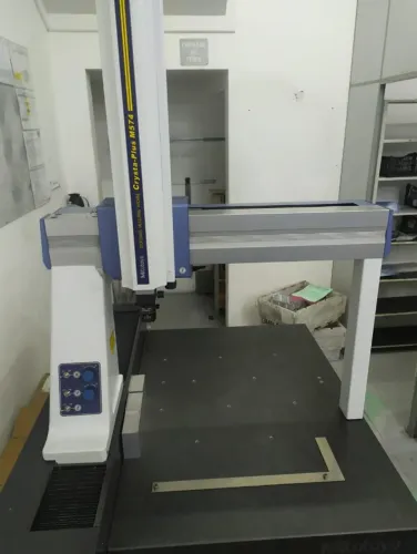 TRIDIMENSIONAL MITUTOYO CRYSTAL-PLUS M574 - ANO 2014