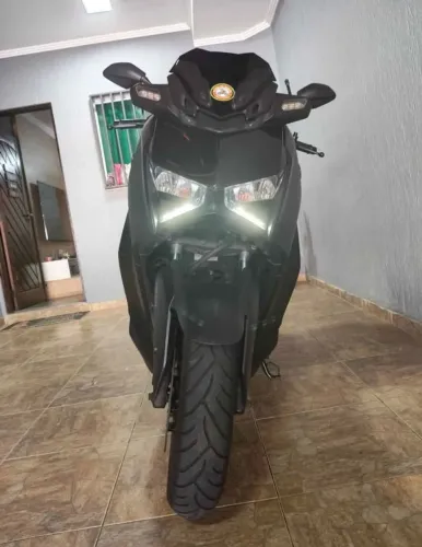 Yamaha XMAX 250 Connected 2025 | 11.300 km | Revisões Yamaha | Impecável