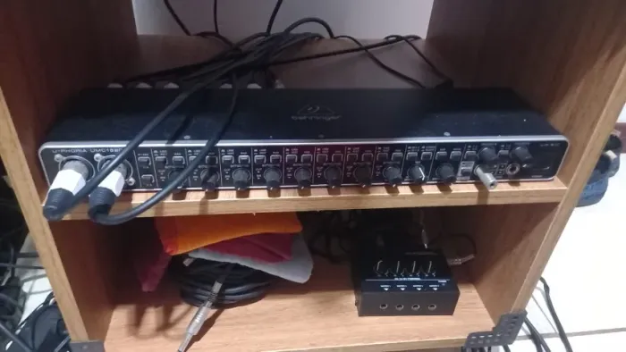 Interface Behringer Uphoria UMC1808 seminova