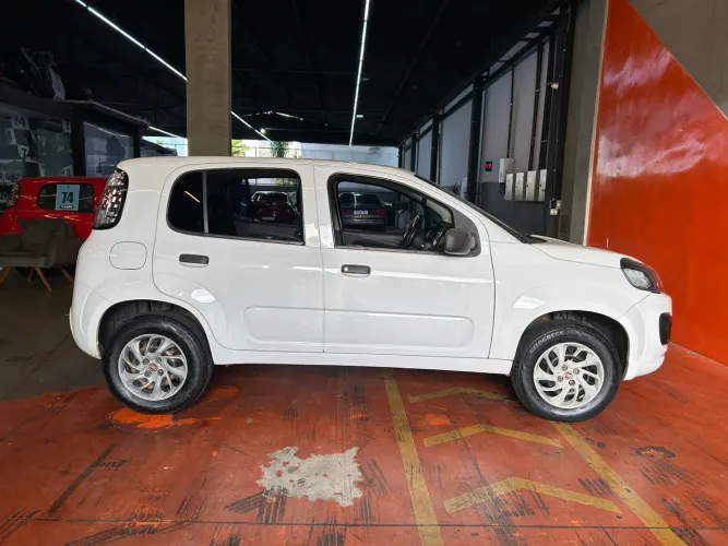 Fiat Uno Attractive 1.0 EVO Fire Flex 8V 5P 2020