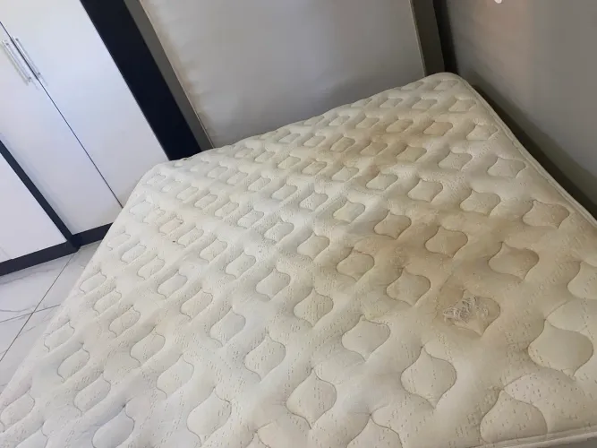 Colchão king size, excelente qualidade de molas