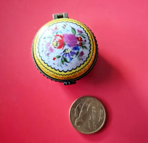 Caixinha de porcelana fina